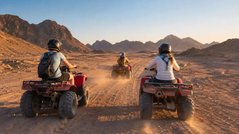Quad-Safari in der Wüste bei Hurghada mit Helm und Guide